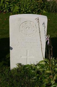 Dozinghem Military Cemetery - Watson, J R